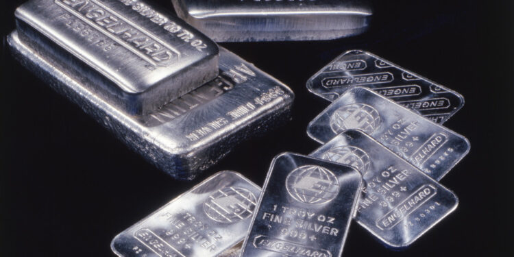 Analyst revamps gold and silver outlook ahead of 2025