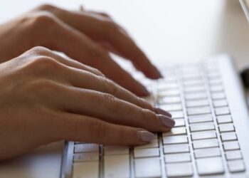 4 in 10 companies planning job cuts due to AI: Survey