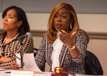 Dolton Mayor Tiffany Henyard worked to hide true condition of village finances, former Chicago Mayor Lori Lightfoot says