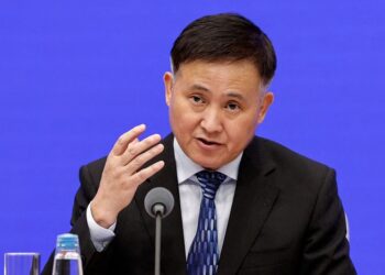China’s central bank governor says stable yuan key to global financial stability