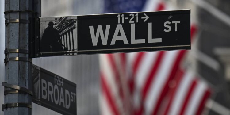 The stock market’s previous breakneck pace is slowing down. Here’s what investors can expect next.