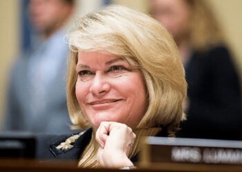 1,000,000 BTC: Senator Lummis Re-introduces Bitcoin Bill