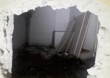 Thieves tunnel into L.A. jewelry store and steal $20 million in merchandise, owners say