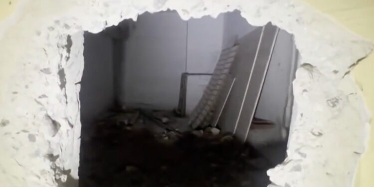 Thieves tunnel into L.A. jewelry store and steal $20 million in merchandise, owners say