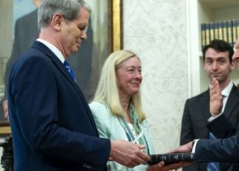 Paul Atkins sworn in as SEC chairman