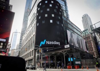 US Stock Market Live: Nasdaq futures fall nearly 100 points ahead of important Q1 GDP data