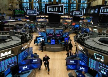 US Stock Market LIVE Updates: Dow Jones falls more than 200 points as Trump says China has ‘totally violated’ preliminary trade agreement