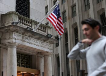 US Stock Market LIVE Updates: Stocks rise, but gains capped thanks to weak jobs data