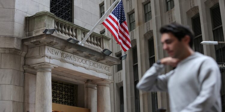 US Stock Market LIVE Updates: Stocks rise, but gains capped thanks to weak jobs data
