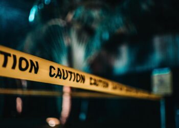 Crypto Daybook Americas: Bitcoin Shrugs Off Fed, Mideast War, but Derivatives Flash Caution