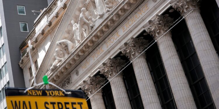 US Stock Market Highlights: Dow jumps 400 points, S&P 500 closes flat to start new quarter as investors rotate out of tech