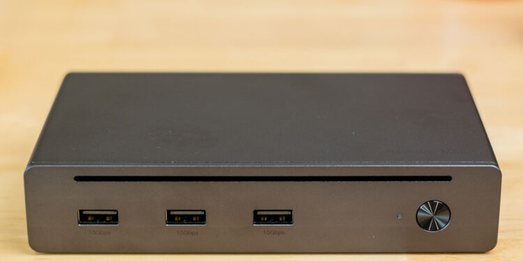 Ugreen’s $160 Thunderbolt dock deal is the best I’ve seen today