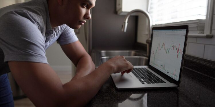 XRP Leads Market Gains, Bitcoin Nears $115K as Trump Tariffs Sour Bullish Crypto Mood