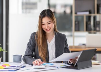 How to Create a Financial Plan for Your Small Business With an Example Guide