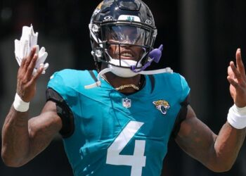 Sources: Jaguars send Bigsby to Eagles for picks