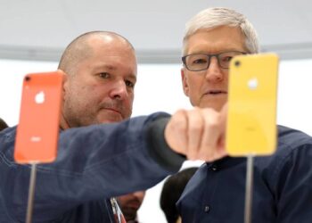 Weekly Market Wrap: Apple up, Electronic Arts soars, and Intel resurfaces