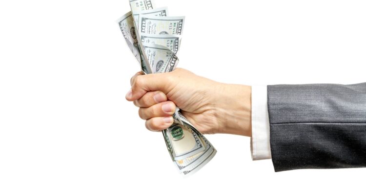 Dollar Slightly Higher as US Consumer Sentiment is Revised Upward