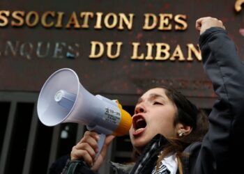 Lebanese Cabinet backs bill to return funds wiped out when banks collapsed