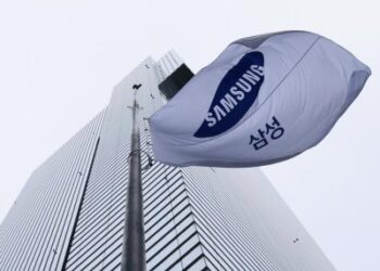 Leverage piles into Samsung, SK Hynix as margin debt hits records