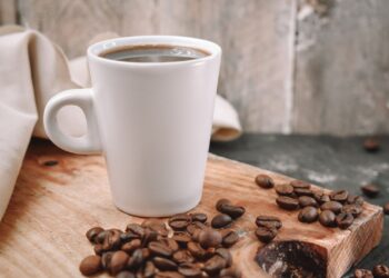 Coffee Prices Gain as the Dollar Slumps