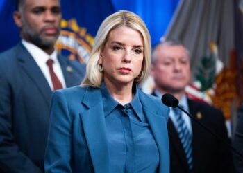 Minnesota SoS Rejects Bondi’s ‘Ransom’ Request for Voter Data In Exchange For End to ‘Chaos’