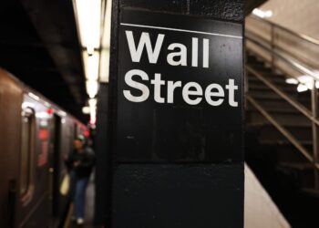 How the stock market’s big turnaround on Monday put the S&P 500 back in record territory