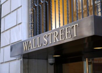 Dow Jones Today | US Stock Market LIVE Updates: Hassett lowers payroll growth forecast ahead of jobs report