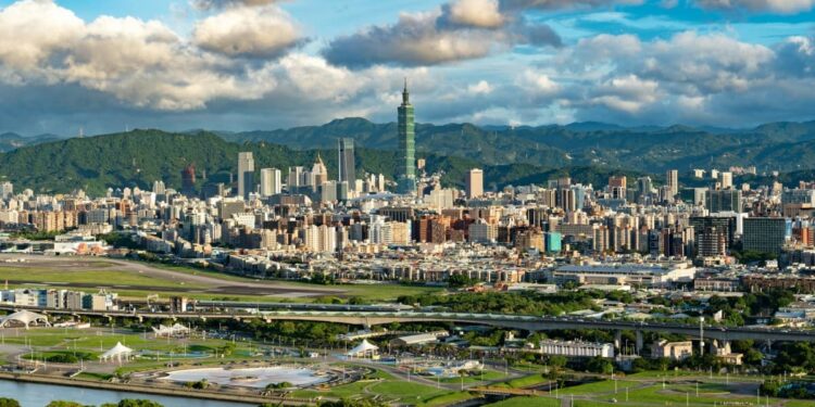 Foreign Funds Ditch $50 Billion in Asian Stocks as Oil Shock Dims Prospects