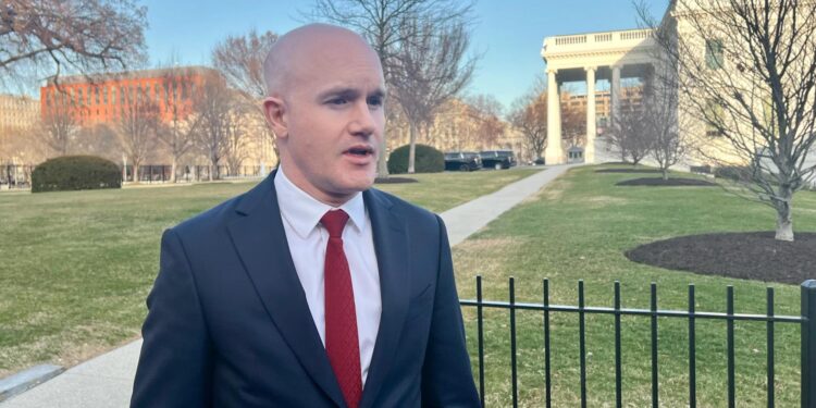 Market structure bill compromise draws wide-ranging reaction from fractured crypto crowd