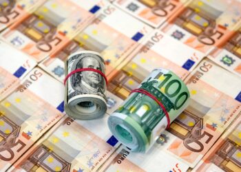 India forex reserves fall from $728 billion peak to $688 billion in one month