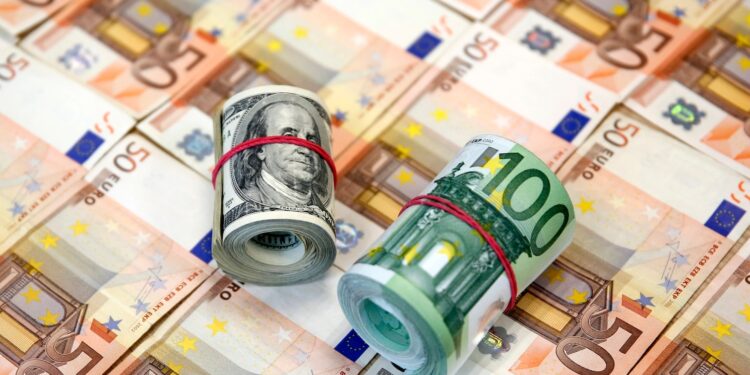 India forex reserves fall from $728 billion peak to $688 billion in one month