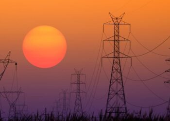 Britain Urges G7 to Accelerate Clean Energy Push Amid Global Turmoil