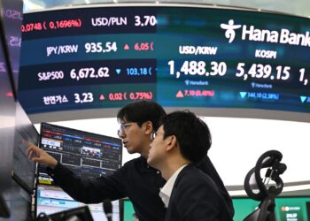 South Korea market volatility nears record high after $13 billion foreign investor selloff
