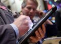 Fidelity sends critical message to cash-heavy investors