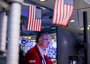 US stock market to stop shrinking for first time in 23 years