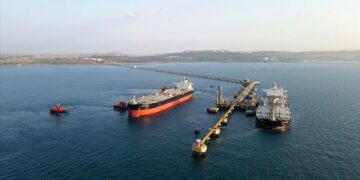 Hormuz Crisis Sparks a Middle East Pipeline Boom