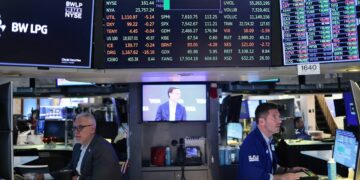 Wall Street expects SaaS giant to gain 52%, despite AI threat