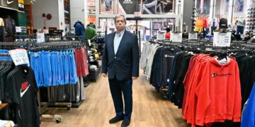 A Massive Shortage of Knicks Gear Inspired a Comeback From a Former Retail Giant—and It Includes Pigeon T-Shirts