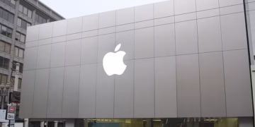 Apple starts testing China’s state-backed memory chips, and Washington is watching