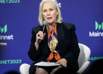 Trump’s Crypto Corruption Puts Centrist Democrats in Bind