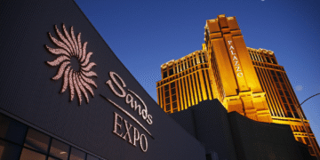 Las Vegas Sands reports lower Q2 profit